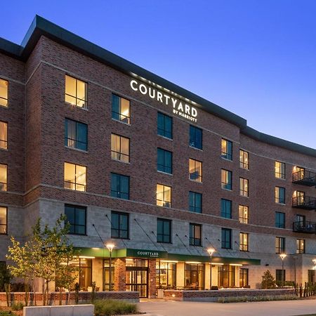Отель Courtyard By Marriott Houston Northeast Экстерьер фото