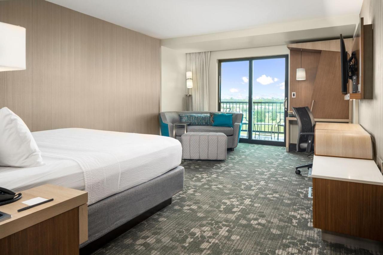 Отель Courtyard By Marriott Houston Northeast Экстерьер фото