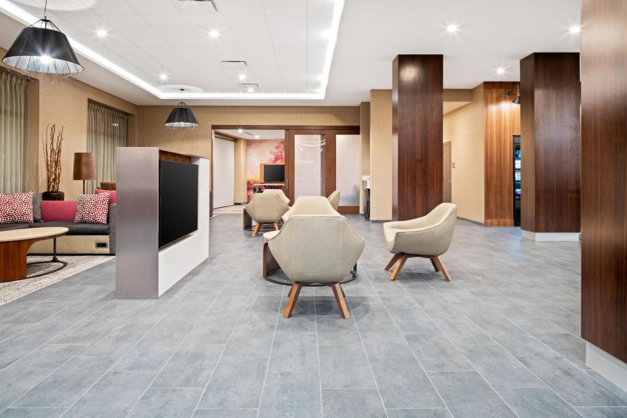 Отель Courtyard By Marriott Houston Northeast Экстерьер фото
